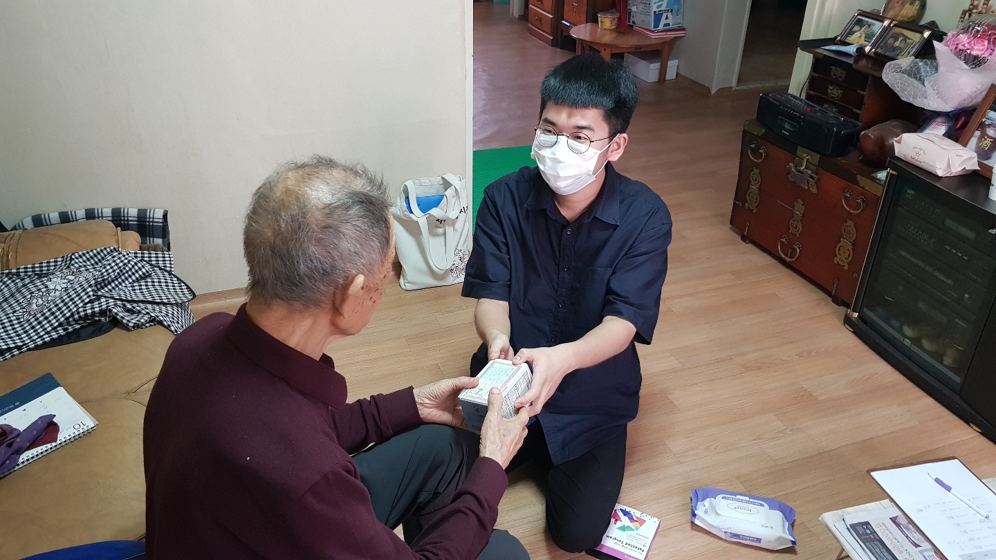 수령 및 게임 사진 유민식.jpg